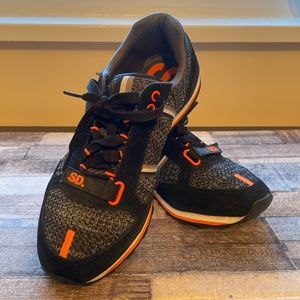 Superdry unisex sneakers size 9 (women), size 8 (men).